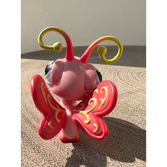 Littlest Pet Shop LPS Pink Yellow Butterfly #202 Hasbro 2005 - Picture 3 of 5